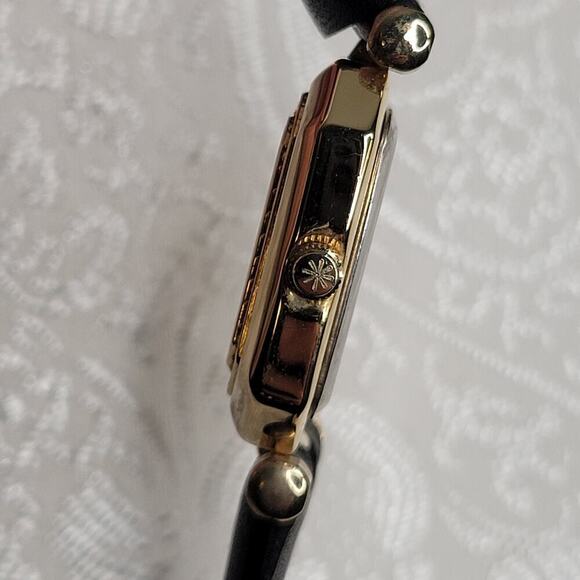 Isaac Mizrahi Live! watch women's‎ sparkly gold tone black faux leather working - Picture 3 of 10